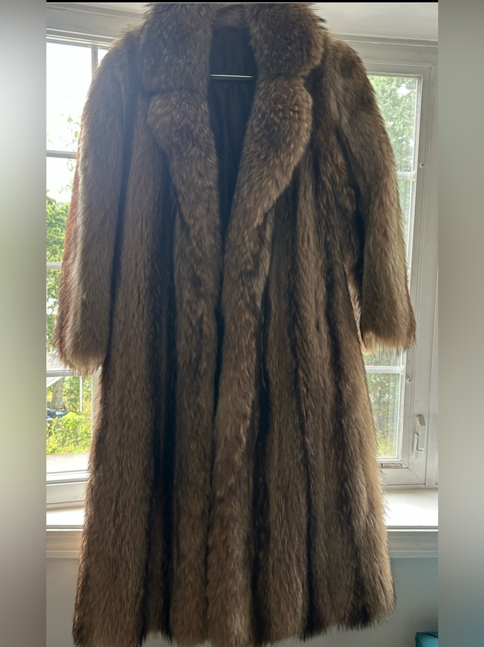 Luxurious Brown Full-Length Women's Fur Coat
